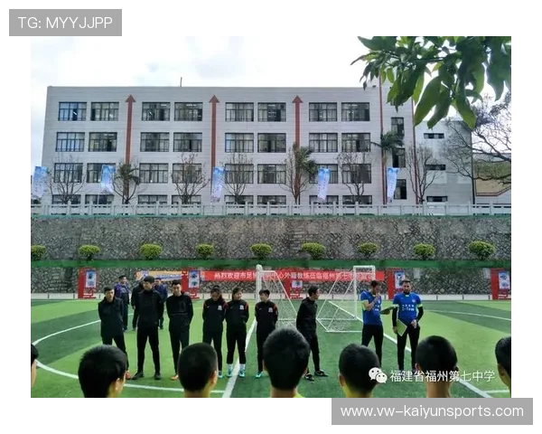 足球俱乐部加强青训文化建设与职业道德教育，足球青训培训